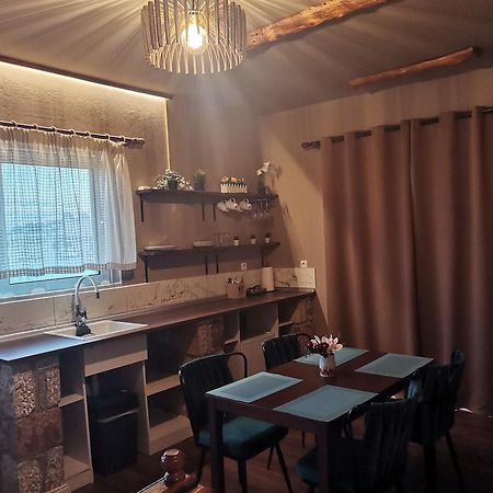 Ataviros Hotel Émbonas エクステリア 写真