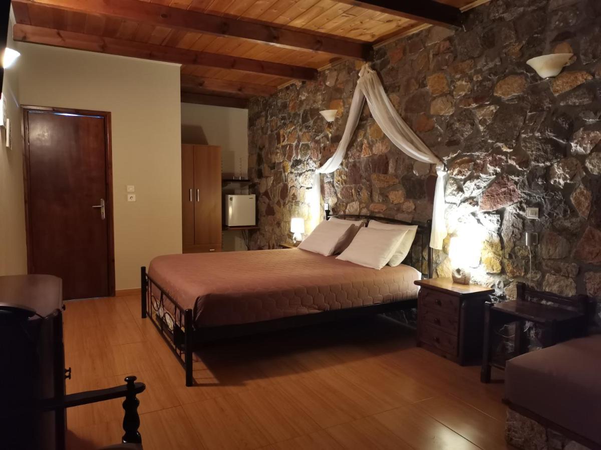 Ataviros Hotel Émbonas エクステリア 写真