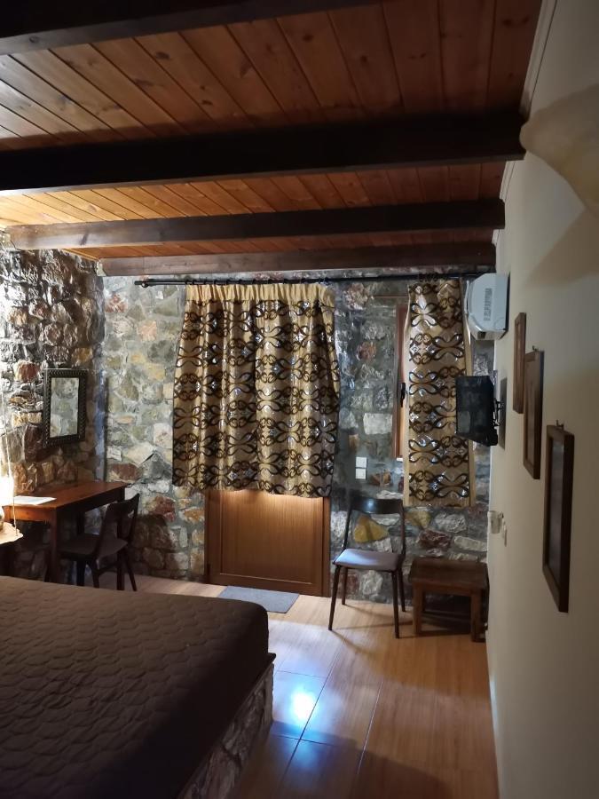 Ataviros Hotel Émbonas エクステリア 写真