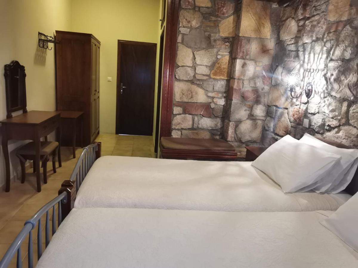 Ataviros Hotel Émbonas エクステリア 写真