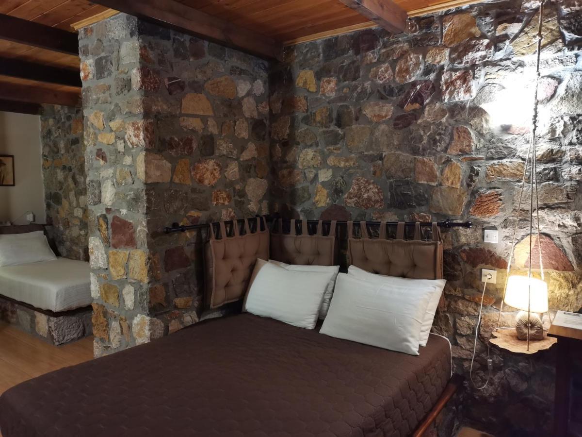 Ataviros Hotel Émbonas エクステリア 写真