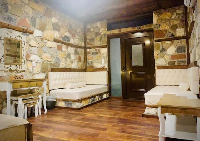 Ataviros Hotel Émbonas エクステリア 写真