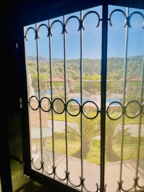 Ataviros Hotel Émbonas エクステリア 写真