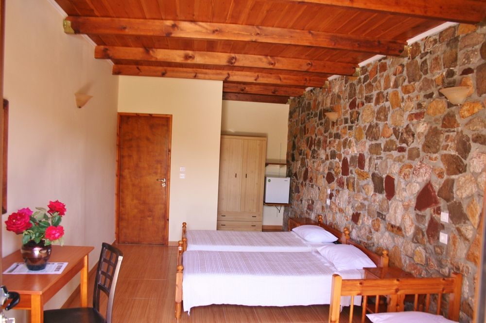 Ataviros Hotel Émbonas エクステリア 写真