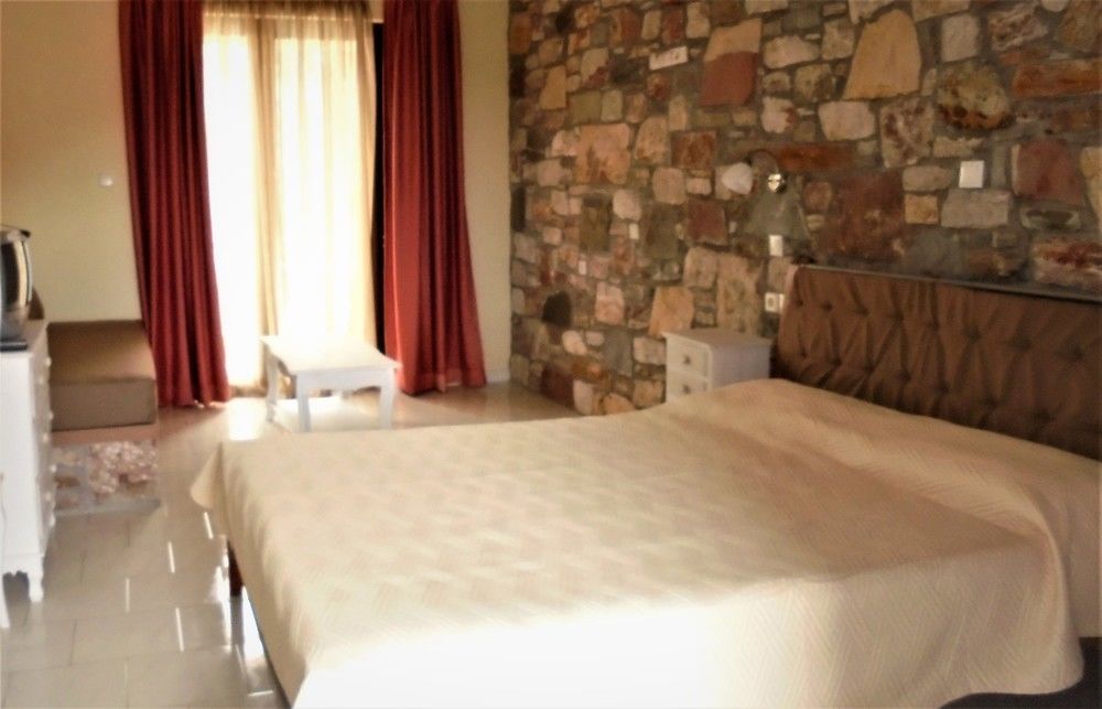 Ataviros Hotel Émbonas エクステリア 写真