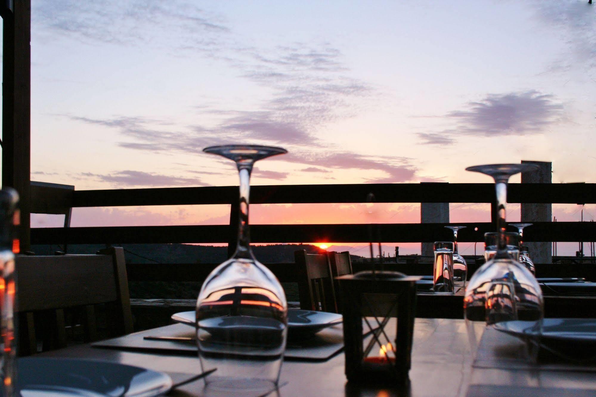 Ataviros Hotel Émbonas エクステリア 写真